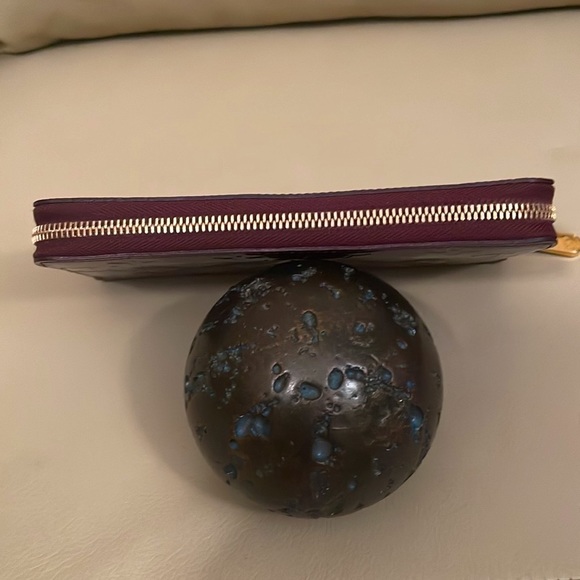 AUTHENTIC EUC LOUIS VUITTON SP4182 ROUGE FAUVISTE MONOGRAM VERNIS ZIPPY … - Picture 7 of 17